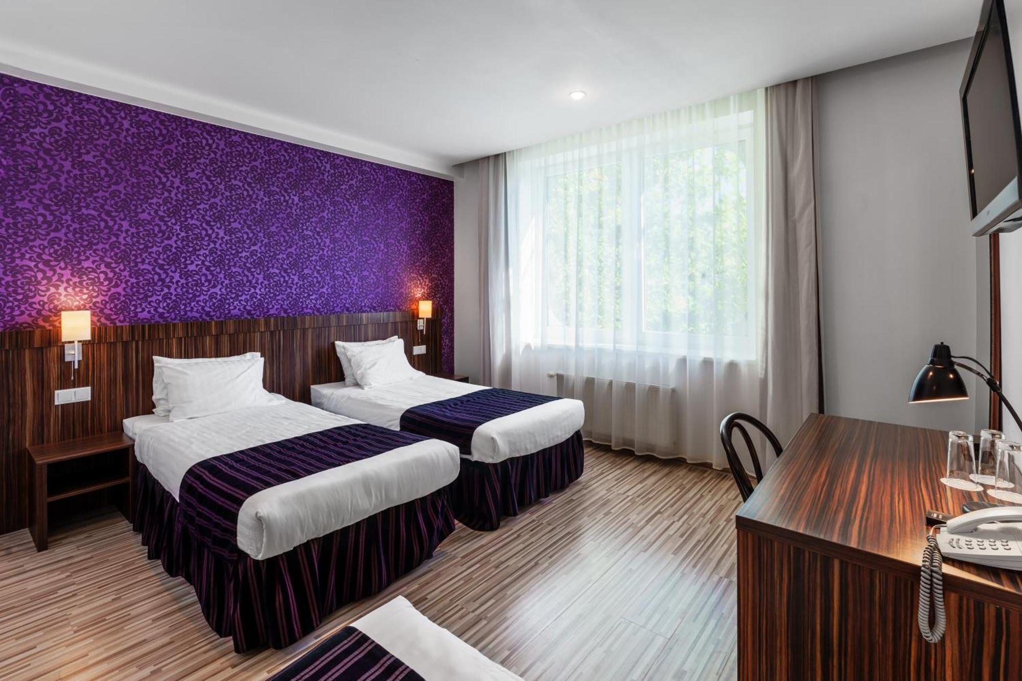 Rija Vef With Free Parking 3* Riika