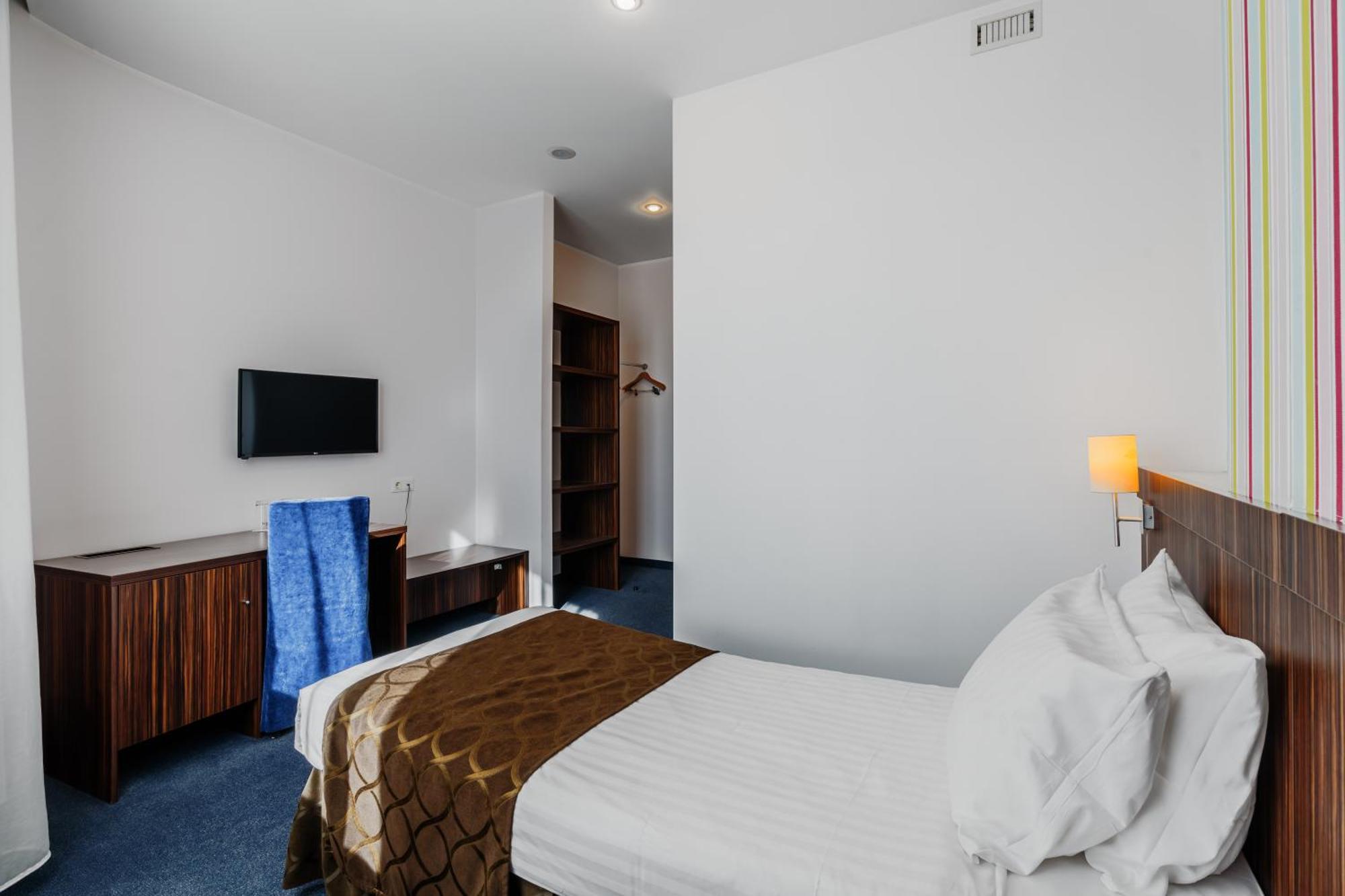Hotelli Rija Vef With Free Parking Riika